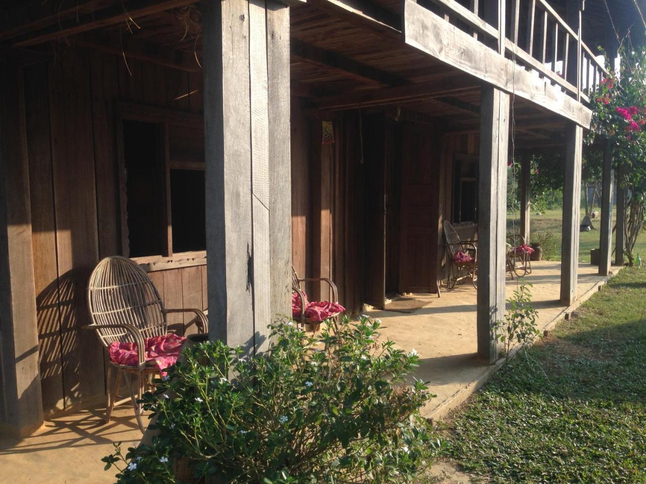 Shanta Ghar A Rustic Guesthouse 치트완 외부 사진